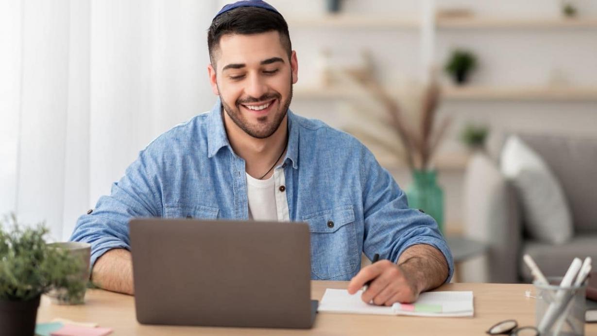 Espacio de aprendizaje Novalytrivo con configuración moderna y tecnología educativa